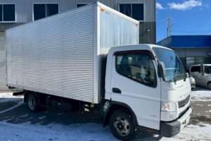 サムネイル: 平成28年式　三菱キャンター　アルミバン　４WD　ワイドロング　サイドドア付　（車検1年付き）