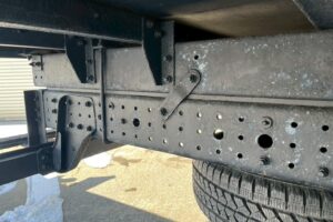 サムネイル: 平成28年式　三菱キャンター　アルミバン　４WD　ワイドロング　サイドドア付　（車検1年付き）