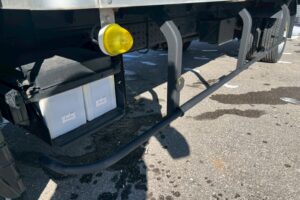 サムネイル: 平成28年式　三菱キャンター　アルミバン　４WD　ワイドロング　サイドドア付　（車検1年付き）