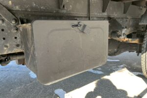 サムネイル: 平成28年式　三菱キャンター　アルミバン　４WD　ワイドロング　サイドドア付　（車検1年付き）