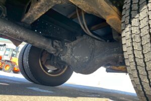 サムネイル: 平成28年式　三菱キャンター　アルミバン　４WD　ワイドロング　サイドドア付　（車検1年付き）