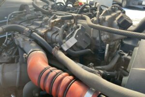 サムネイル: 平成28年式　三菱キャンター　アルミバン　４WD　ワイドロング　サイドドア付　（車検1年付き）