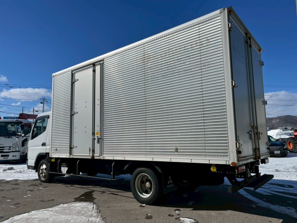 平成28年式　三菱キャンター　アルミバン　４WD　ワイドロング　サイドドア付　（車検1年付き）