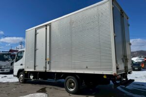 サムネイル: 平成28年式　三菱キャンター　アルミバン　４WD　ワイドロング　サイドドア付　（車検1年付き）