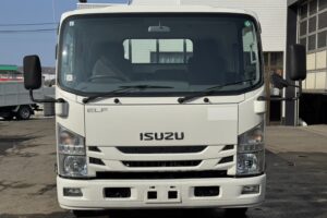 サムネイル: 令和3年　エルフ2トン平ワイドロング　走行1.4万キロ　車検1年付