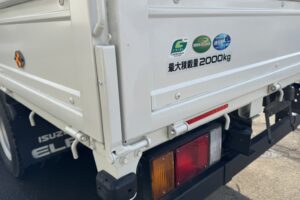 サムネイル: 令和3年　エルフ2トン平ワイドロング　走行1.4万キロ　車検1年付
