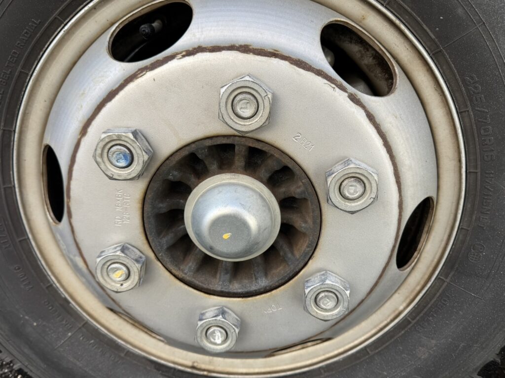 令和3年　エルフ2トン平ワイドロング　走行1.4万キロ　車検1年付