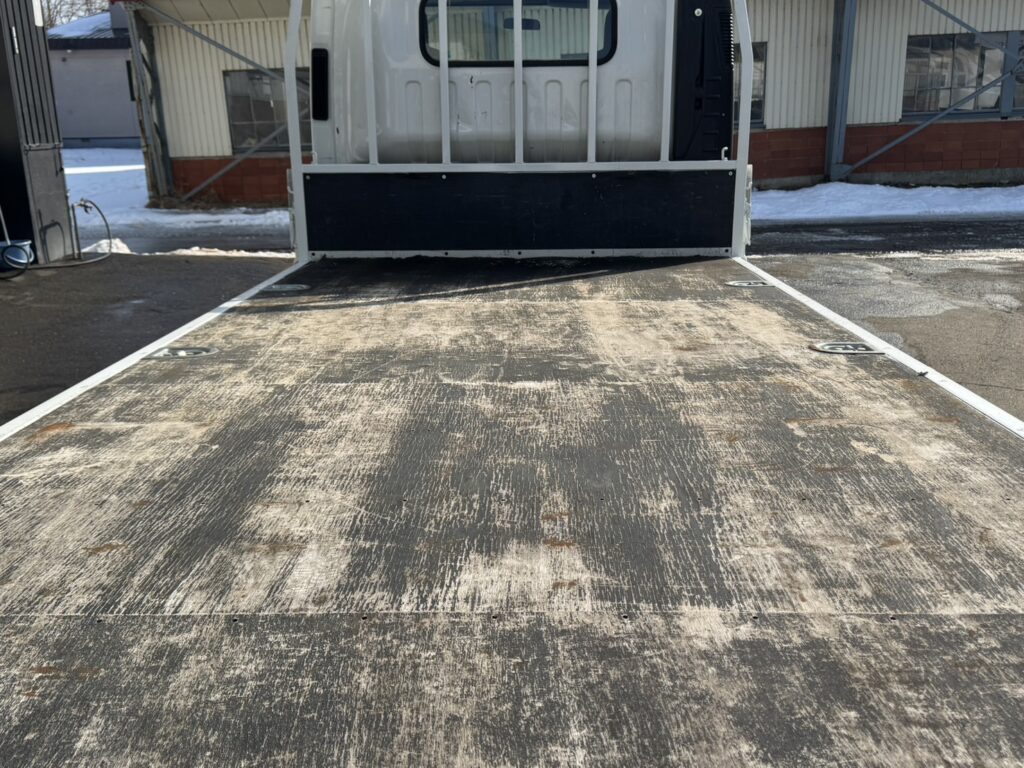 令和3年　エルフ2トン平ワイドロング　走行1.4万キロ　車検1年付