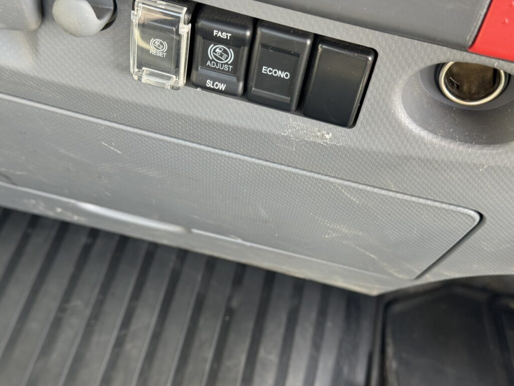 令和3年　エルフ2トン平ワイドロング　走行1.4万キロ　車検1年付