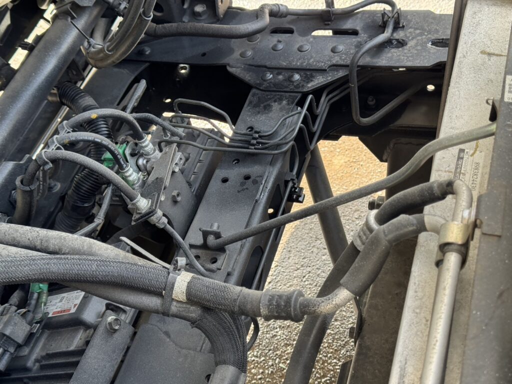 令和3年　エルフ2トン平ワイドロング　走行1.4万キロ　車検1年付