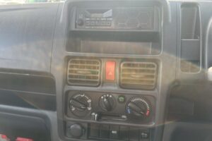 サムネイル: 令和３年　スズキ　キャリイ　軽トラック　４WD　ＫＣスペシャル・オートマ（車検令和９年８月）