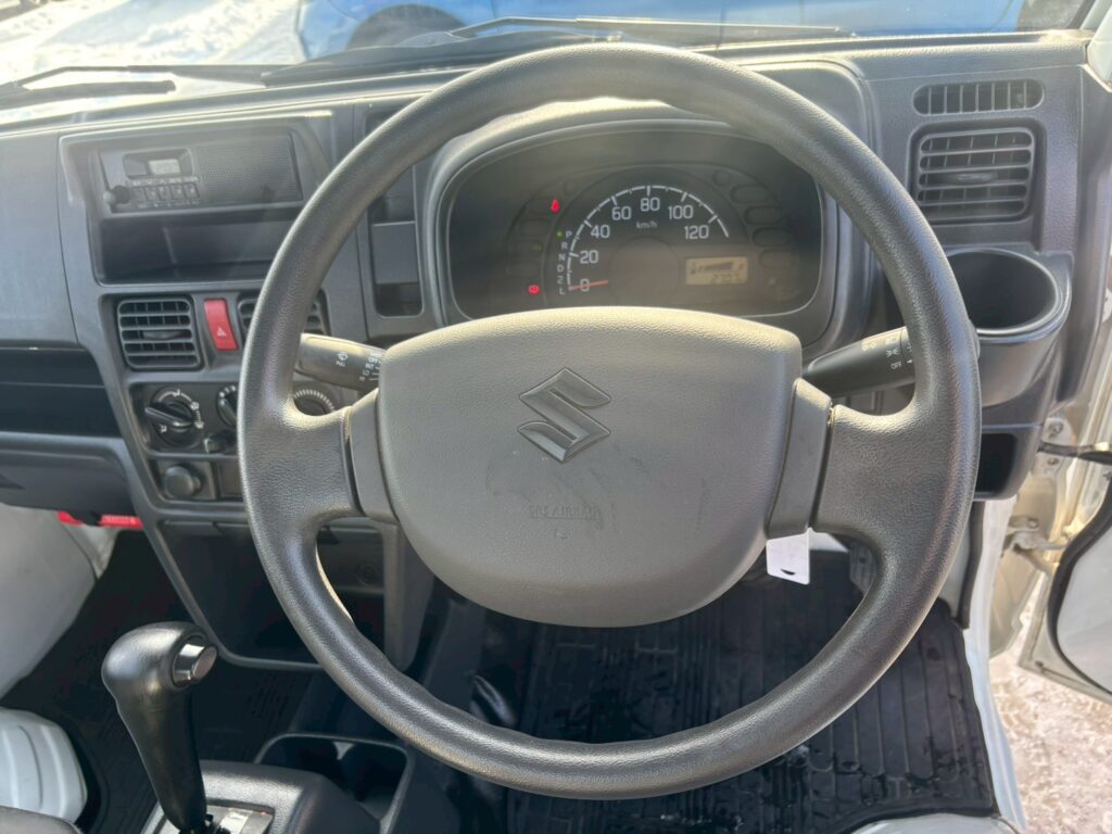 令和３年　スズキ　キャリイ　軽トラック　４WD　ＫＣスペシャル・オートマ（車検令和９年８月）