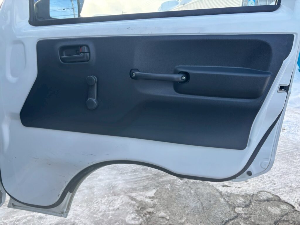 令和３年　スズキ　キャリイ　軽トラック　４WD　ＫＣスペシャル・オートマ（車検令和９年８月）