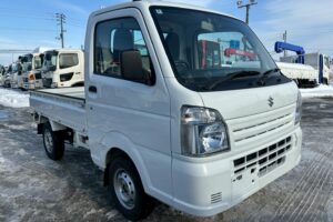 サムネイル: 令和３年　スズキ　キャリイ　軽トラック　４WD　ＫＣスペシャル・オートマ（車検令和９年８月）