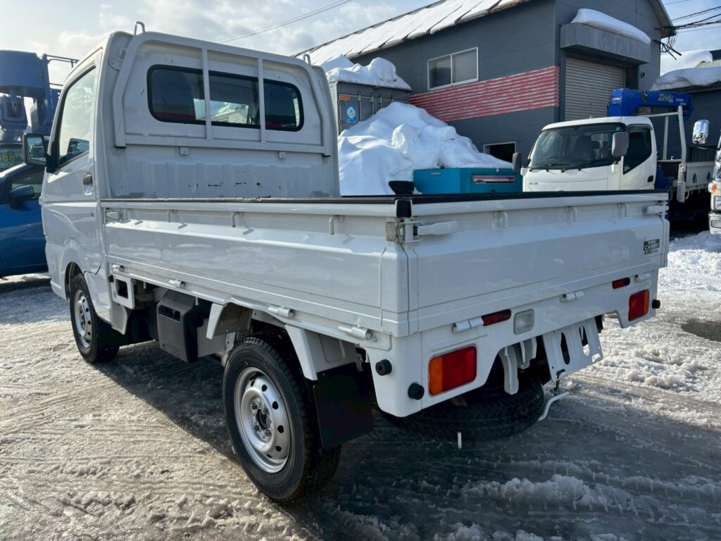 令和３年　スズキ　キャリイ　軽トラック　４WD　ＫＣスペシャル・オートマ（車検令和９年８月）