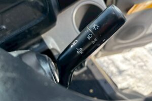 サムネイル: 平成24年　日野　デュトロ　２トン３段クレーンロング　フックイン・ラジコン付（車検1年付）