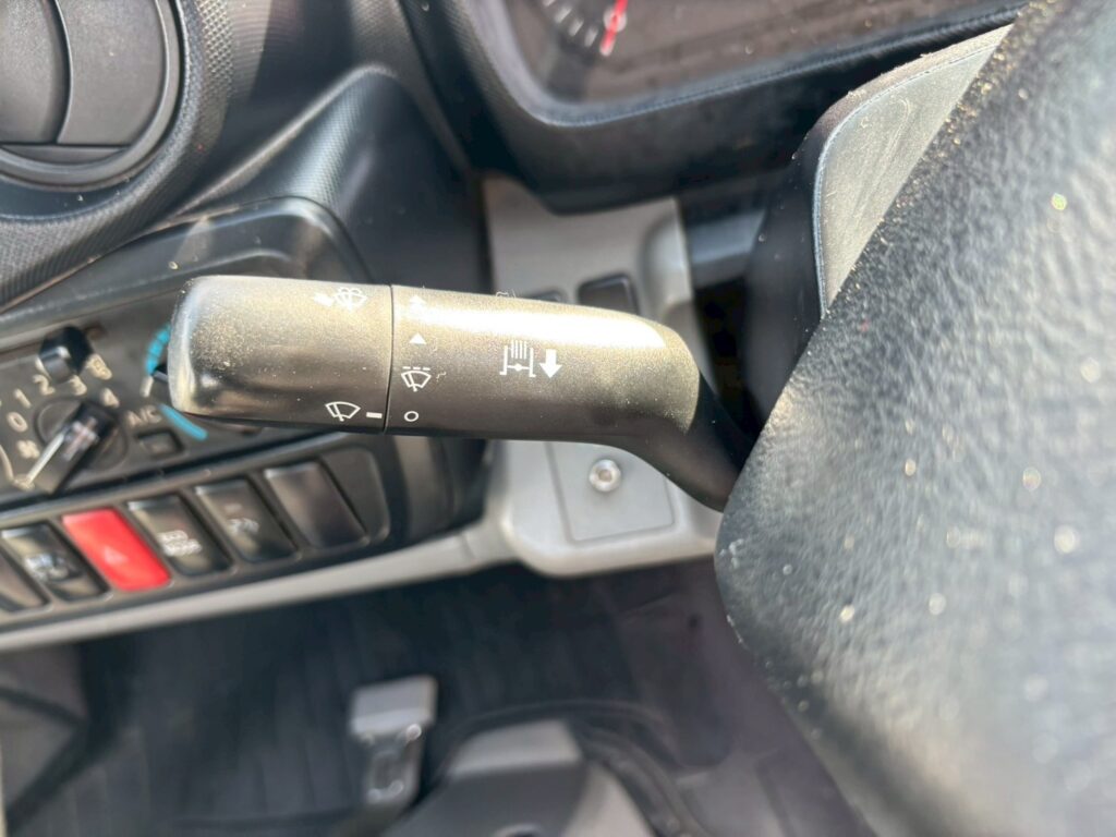 平成24年　日野　デュトロ　２トン３段クレーンロング　フックイン・ラジコン付（車検1年付）