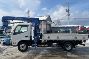 サムネイル: 平成24年　日野　デュトロ　２トン３段クレーンロング　フックイン・ラジコン付（車検1年付）