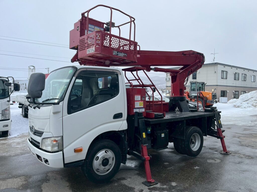 平成25年 　日野　デュトロ11.9m高所作業車スチールバケット (車検1年付）