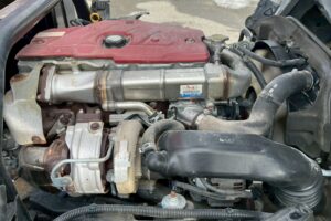 サムネイル: 平成25年 　日野　デュトロ11.9m高所作業車スチールバケット (車検1年付）