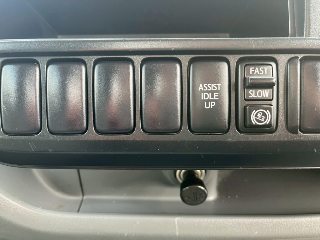 平成25年 　日野　デュトロ11.9m高所作業車スチールバケット (車検1年付）