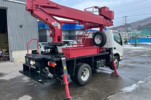 サムネイル: 平成25年 　日野　デュトロ11.9m高所作業車スチールバケット (車検1年付）