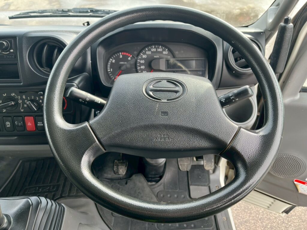 平成25年 　日野　デュトロ11.9m高所作業車スチールバケット (車検1年付）