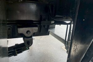 サムネイル: 平成25年 　日野　デュトロ11.9m高所作業車スチールバケット (車検1年付）