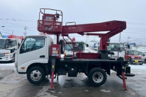 サムネイル: 平成25年 　日野　デュトロ11.9m高所作業車スチールバケット (車検1年付）