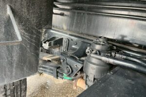 サムネイル: 平成25年 　日野　デュトロ11.9m高所作業車スチールバケット (車検1年付）