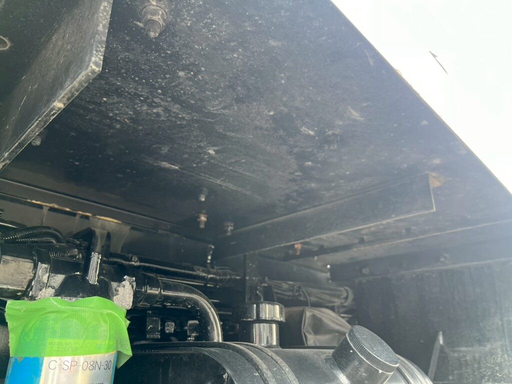 平成25年 　日野　デュトロ11.9m高所作業車スチールバケット (車検1年付）