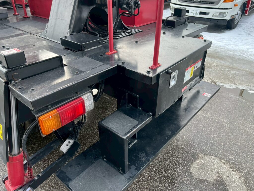 平成25年 　日野　デュトロ11.9m高所作業車スチールバケット (車検1年付）