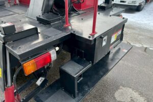 サムネイル: 平成25年 　日野　デュトロ11.9m高所作業車スチールバケット (車検1年付）