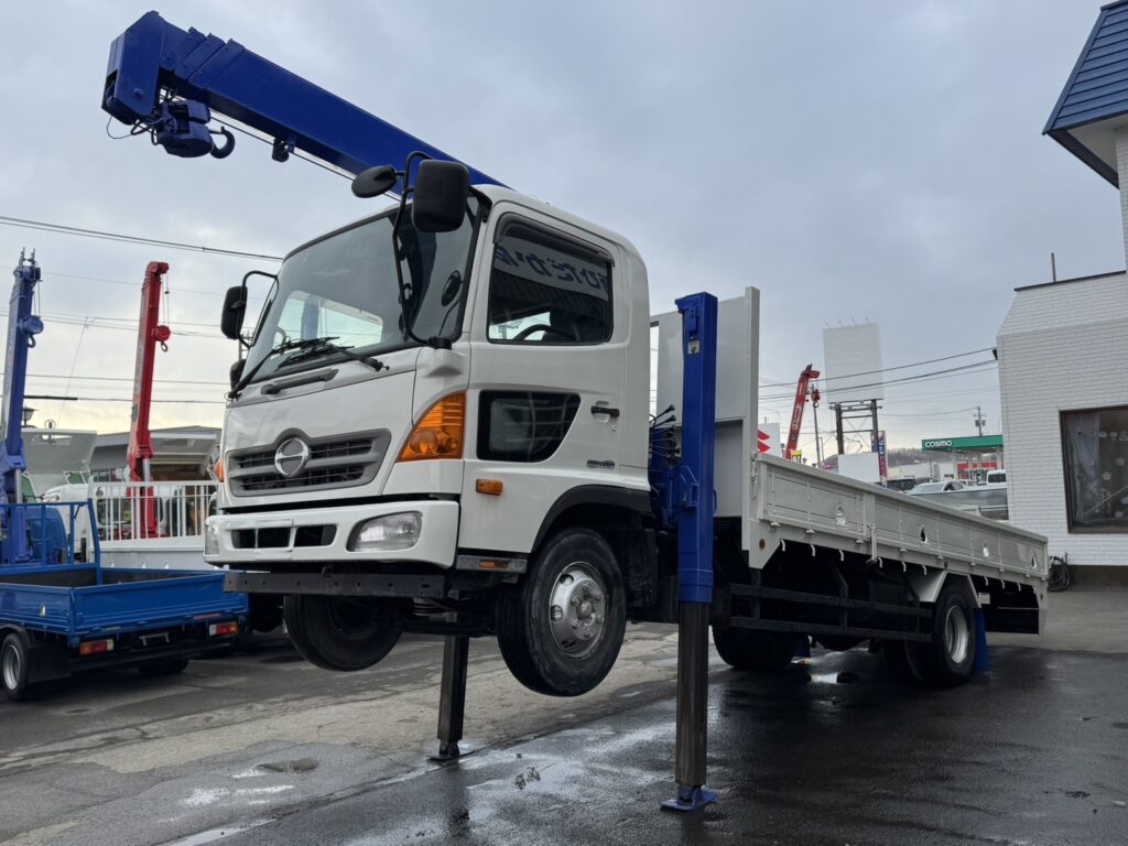 平成24年　レンジャー4トン4段クレーンロング ロングジャッキ ラジコン 車検令和8年11月