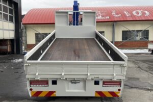 サムネイル: 平成24年　レンジャー4トン4段クレーンロング ロングジャッキ ラジコン 車検令和8年11月