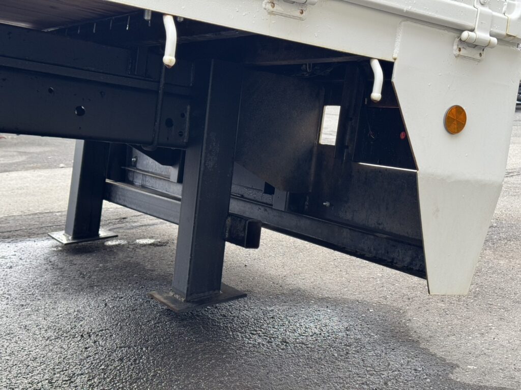 平成24年　レンジャー4トン4段クレーンロング ロングジャッキ ラジコン 車検令和8年11月