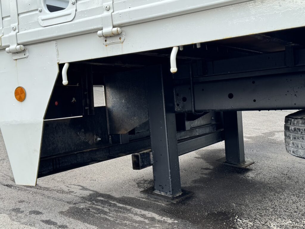 平成24年　レンジャー4トン4段クレーンロング ロングジャッキ ラジコン 車検令和8年11月