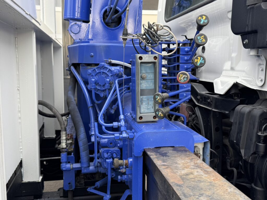 平成24年　レンジャー4トン4段クレーンロング ロングジャッキ ラジコン 車検令和8年11月