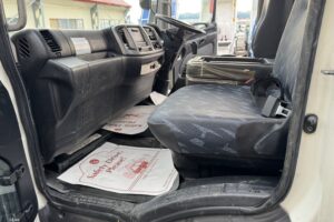 サムネイル: 平成24年　レンジャー4トン4段クレーンロング ロングジャッキ ラジコン 車検令和8年11月