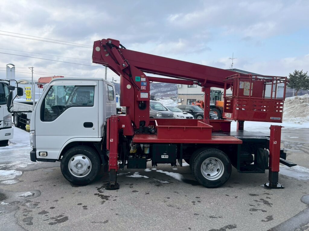 ◆平成25年式　◆いすゞエルフ12m高所作業車　◆スチールバケット