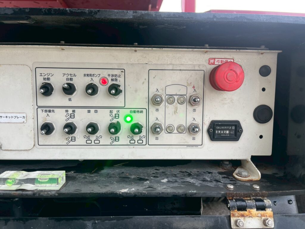 ◆平成25年式　◆いすゞエルフ12m高所作業車　◆スチールバケット