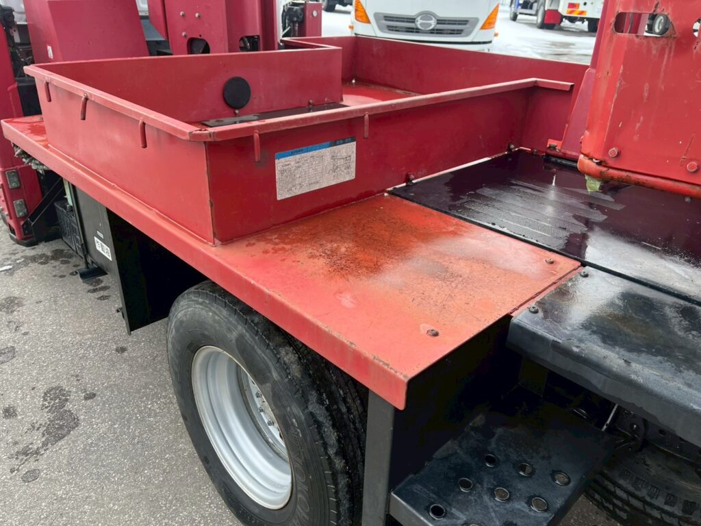 ◆平成25年式　◆いすゞエルフ12m高所作業車　◆スチールバケット