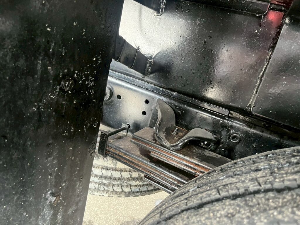 ◆平成25年式　◆いすゞエルフ12m高所作業車　◆スチールバケット