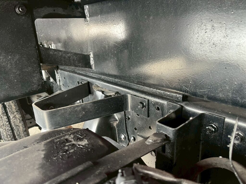 ◆平成25年式　◆いすゞエルフ12m高所作業車　◆スチールバケット