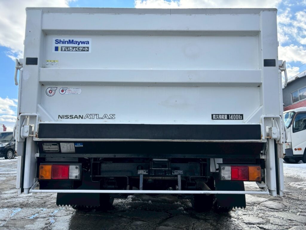 平成28年　ニッサン　アトラス　1.4トン平　4WD・垂直ゲート付（小型貨物・4ナンバー）（車検1年付）