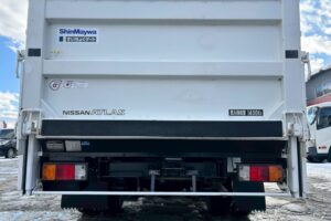 サムネイル: 平成28年　ニッサン　アトラス　1.4トン平　4WD・垂直ゲート付（小型貨物・4ナンバー）（車検1年付）