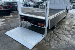 サムネイル: 平成28年　ニッサン　アトラス　1.4トン平　4WD・垂直ゲート付（小型貨物・4ナンバー）（車検1年付）