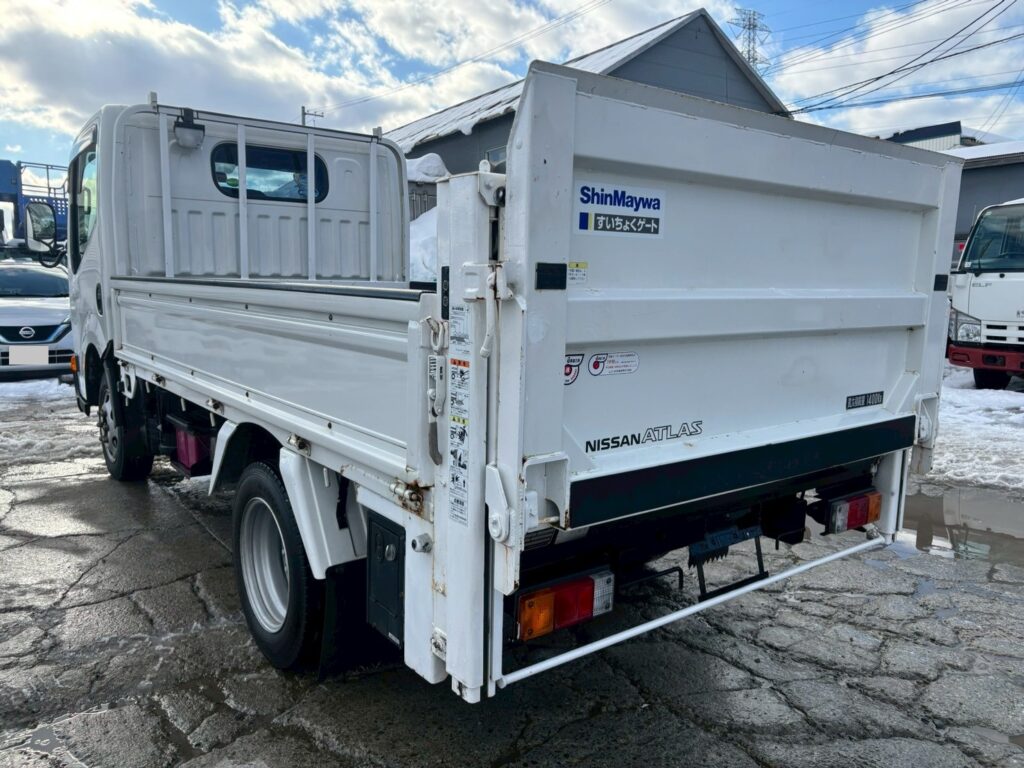 平成28年　ニッサン　アトラス　1.4トン平　4WD・垂直ゲート付（小型貨物・4ナンバー）（車検1年付）