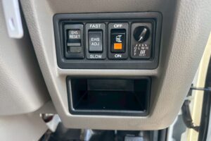 サムネイル: 平成28年　ニッサン　アトラス　1.4トン平　4WD・垂直ゲート付（小型貨物・4ナンバー）（車検1年付）