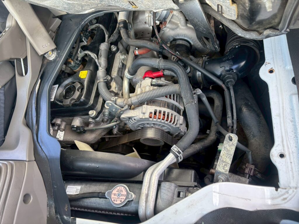 平成28年　ニッサン　アトラス　1.4トン平　4WD・垂直ゲート付（小型貨物・4ナンバー）（車検1年付）